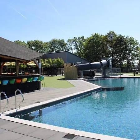 Vakantiehuis Met Vijverzicht Lathum Exterior photo
