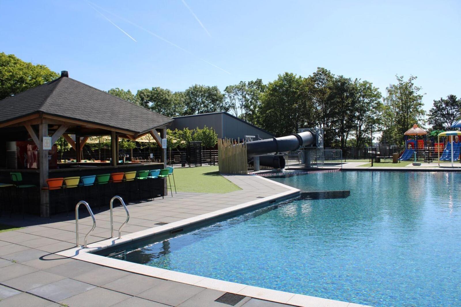 Met Vijverzicht Chalet