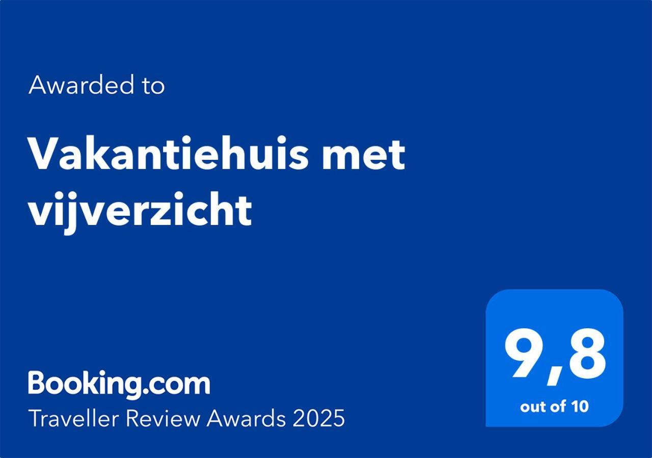 Met Vijverzicht Chalet Lathum